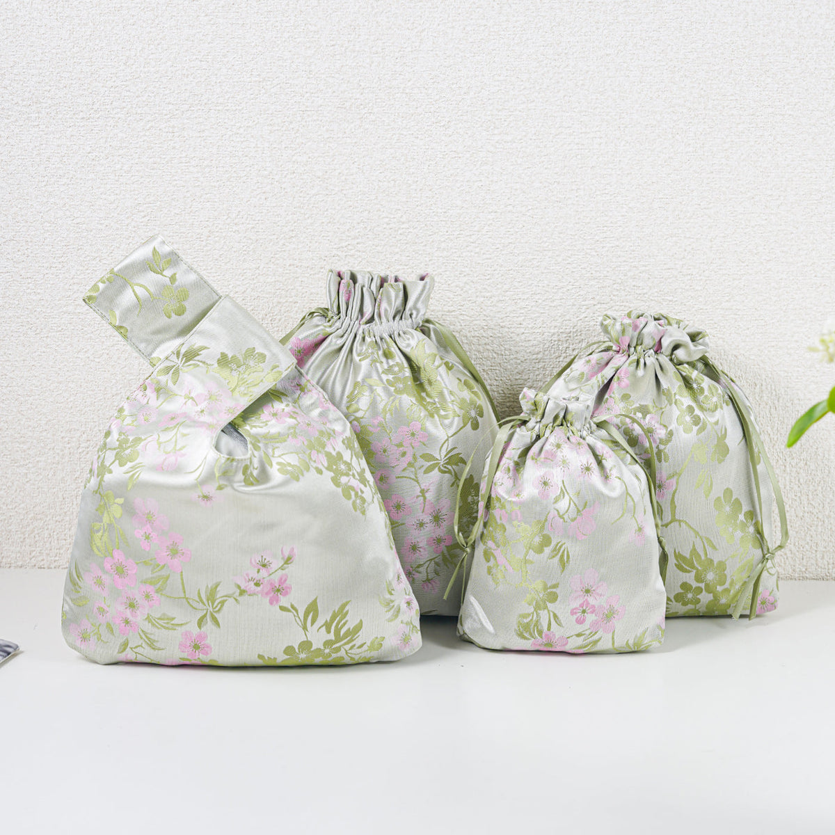 Green Blossom knot bag and gift bags - 1