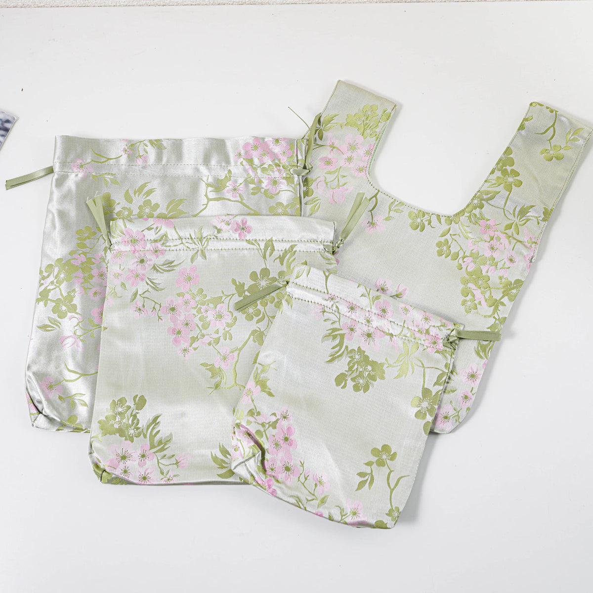 Green Blossom knot bag and gift bags - 3