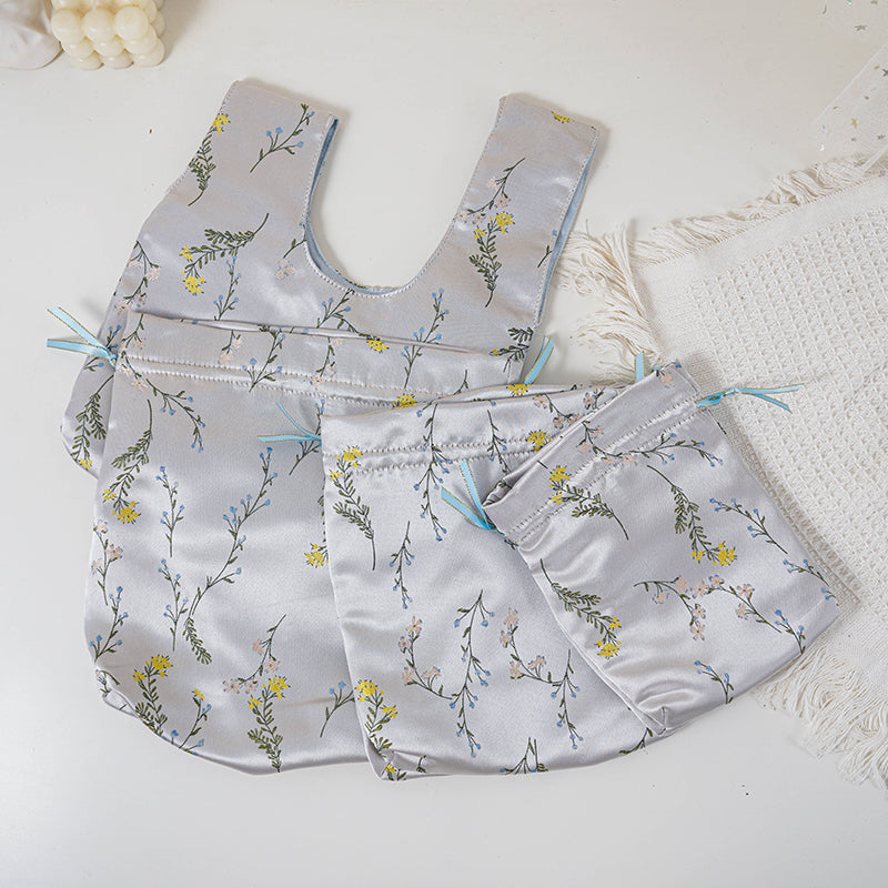 Silver Sprig patterned drawstring favor gift bag